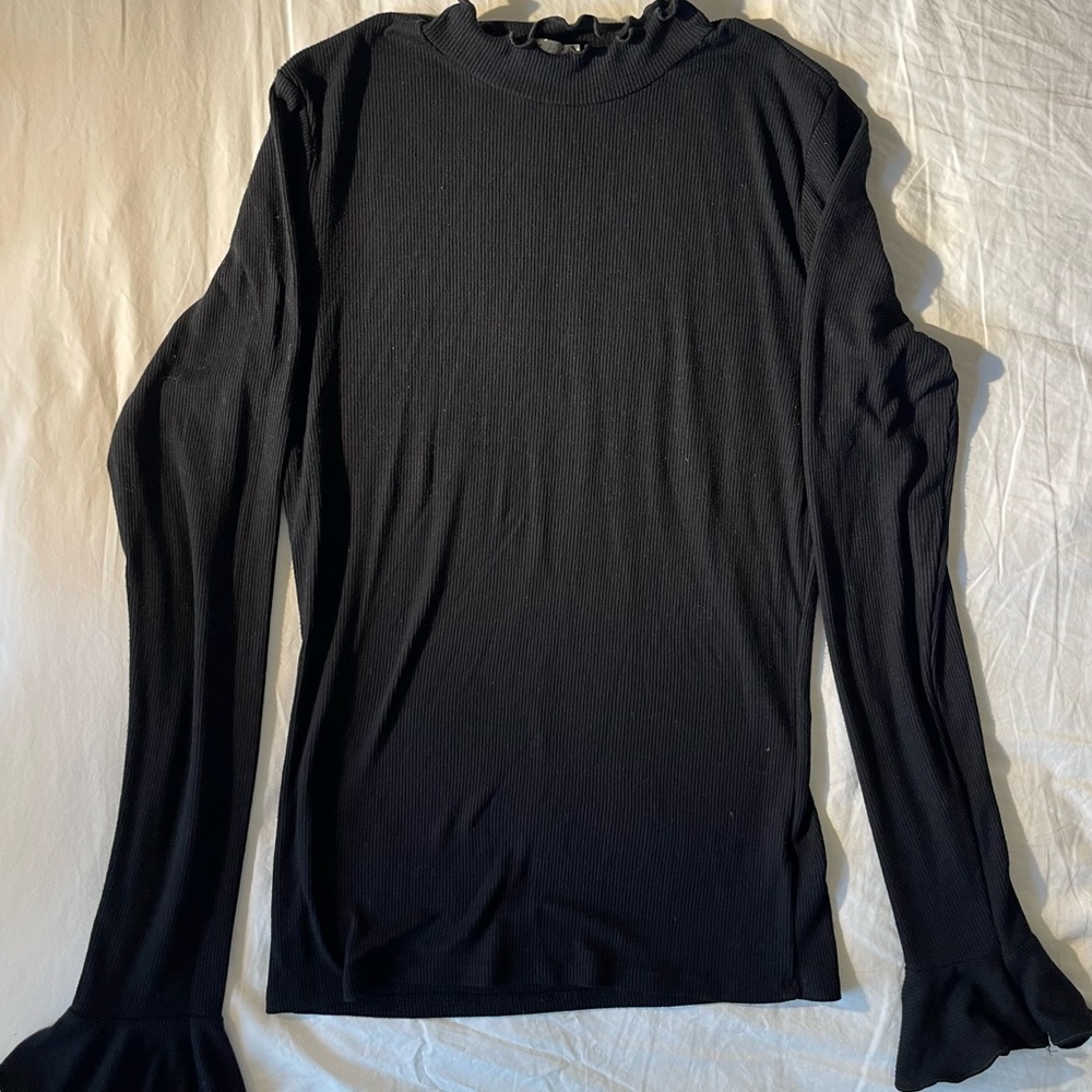 Black ribbed fringe long sleeve turtleneck